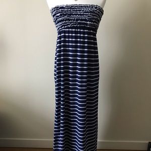 🌷Strapless maxi dress🌷